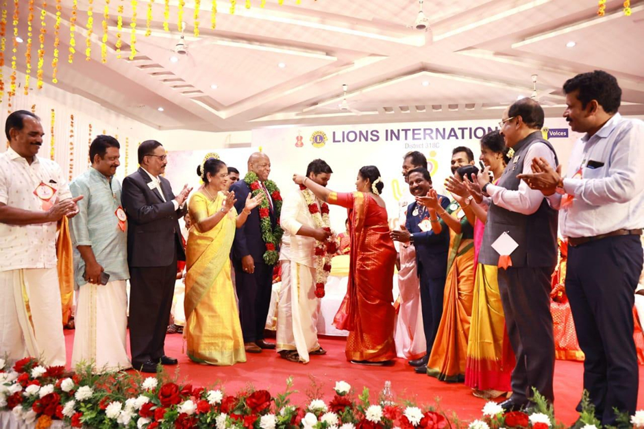 Celebrating Love and Compassion: Lions Organize "Community Marriage" for the Underprivileged Celebrating Love and Compassion: Lions Organize "Community Marriage" for the Underprivileged